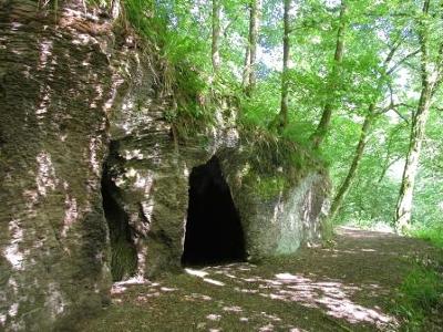 Grotte et la légende de Saint-Remacle
