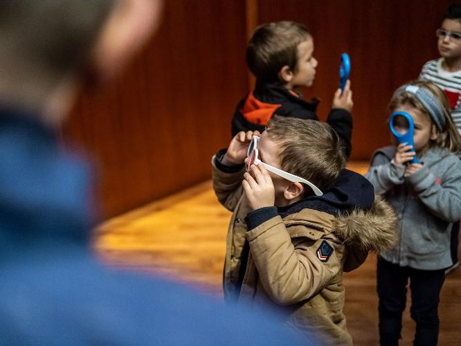 Visite guidée intergénérationelle à la Fondation Folon