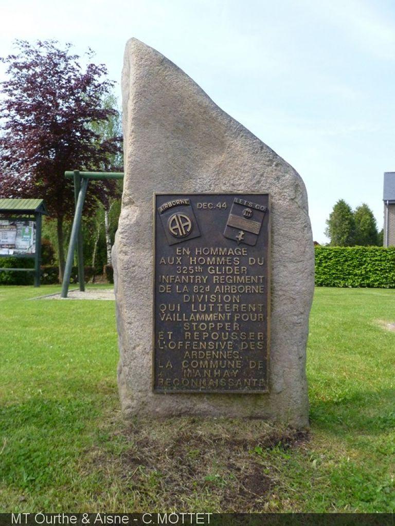 Stèle dédiée aux hommes du 325th Glider Infantry Regiment