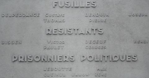 Bastogne_monument_aux_morts_10