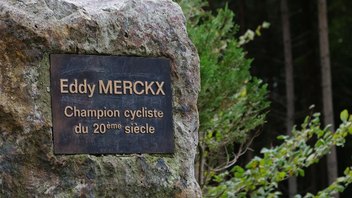 Stele-eddy-merckx-stockeu-cyclisme (7)