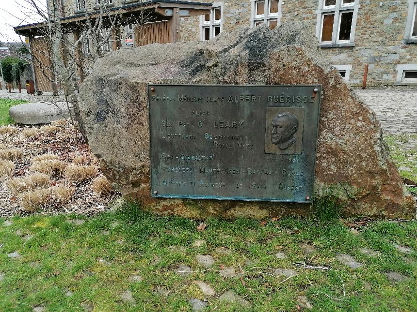 Monument à la mémoire du Général Médecin comte Albert Guérisse